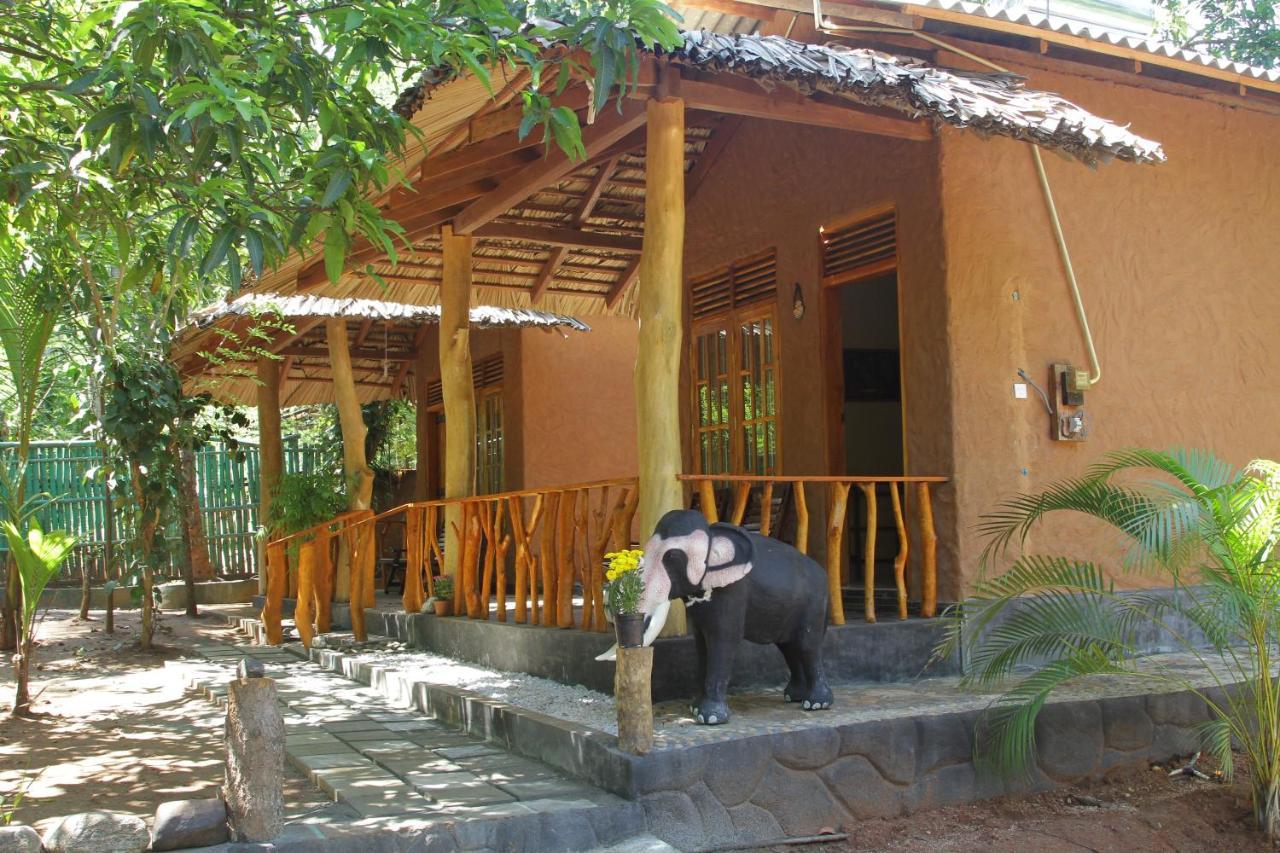 Green Park Safari House & Eco Tree House Uda Walawe Extérieur photo