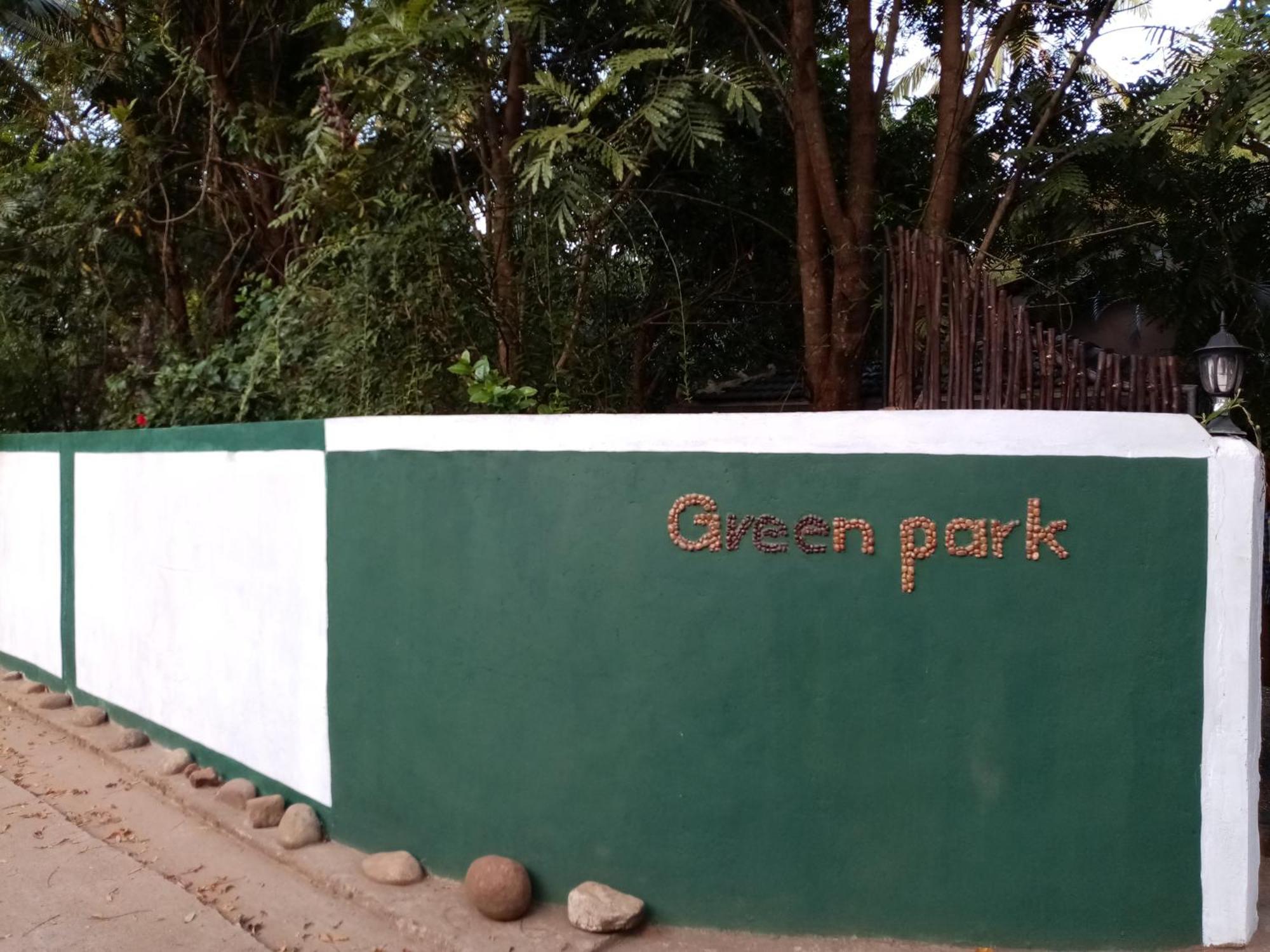 Green Park Safari House & Eco Tree House Uda Walawe Extérieur photo