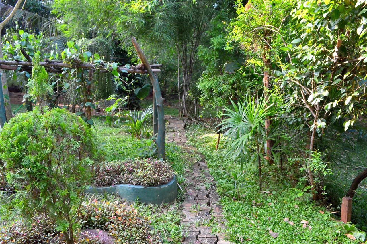 Green Park Safari House & Eco Tree House Uda Walawe Extérieur photo