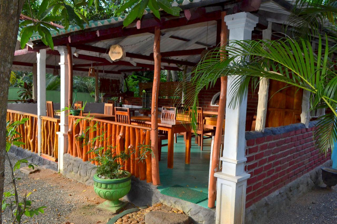 Green Park Safari House & Eco Tree House Uda Walawe Extérieur photo